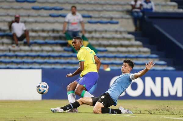 Com dois gols de Rayan, Brasil vence a primeira no Mundial Sub-17 – Vasco  da Gama