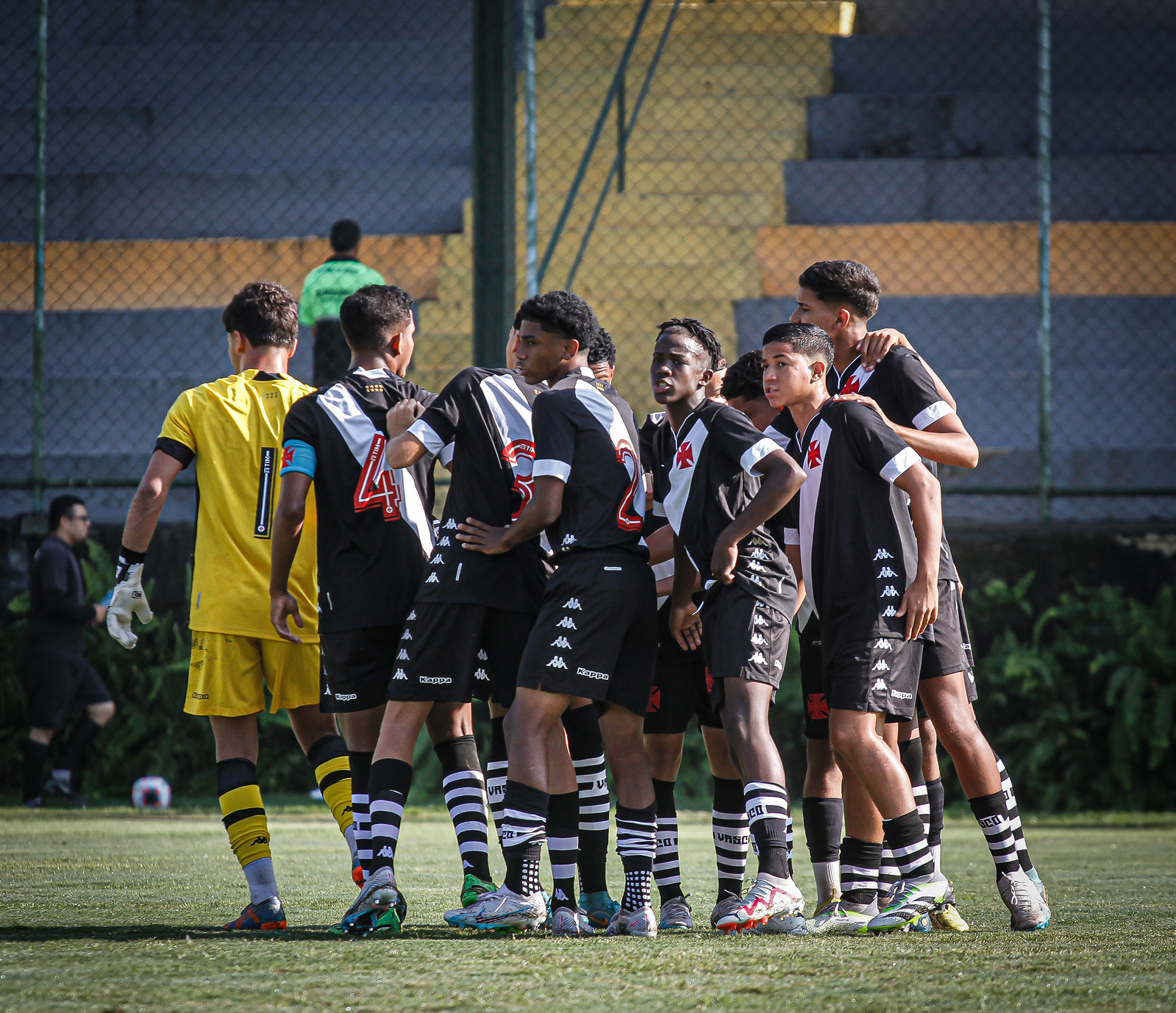 Taça Brasil de Futsal Sub-15: Vasco e Náutico goleiam e estão nas  semifinais em João Pessoa, futsal