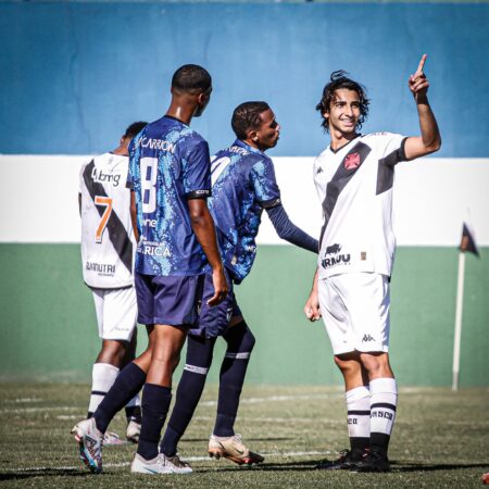 Phillipe Gabriel faz gol, pega três pênaltis e Sub-17 vence o Flamengo nos  pênaltis – Vasco da Gama