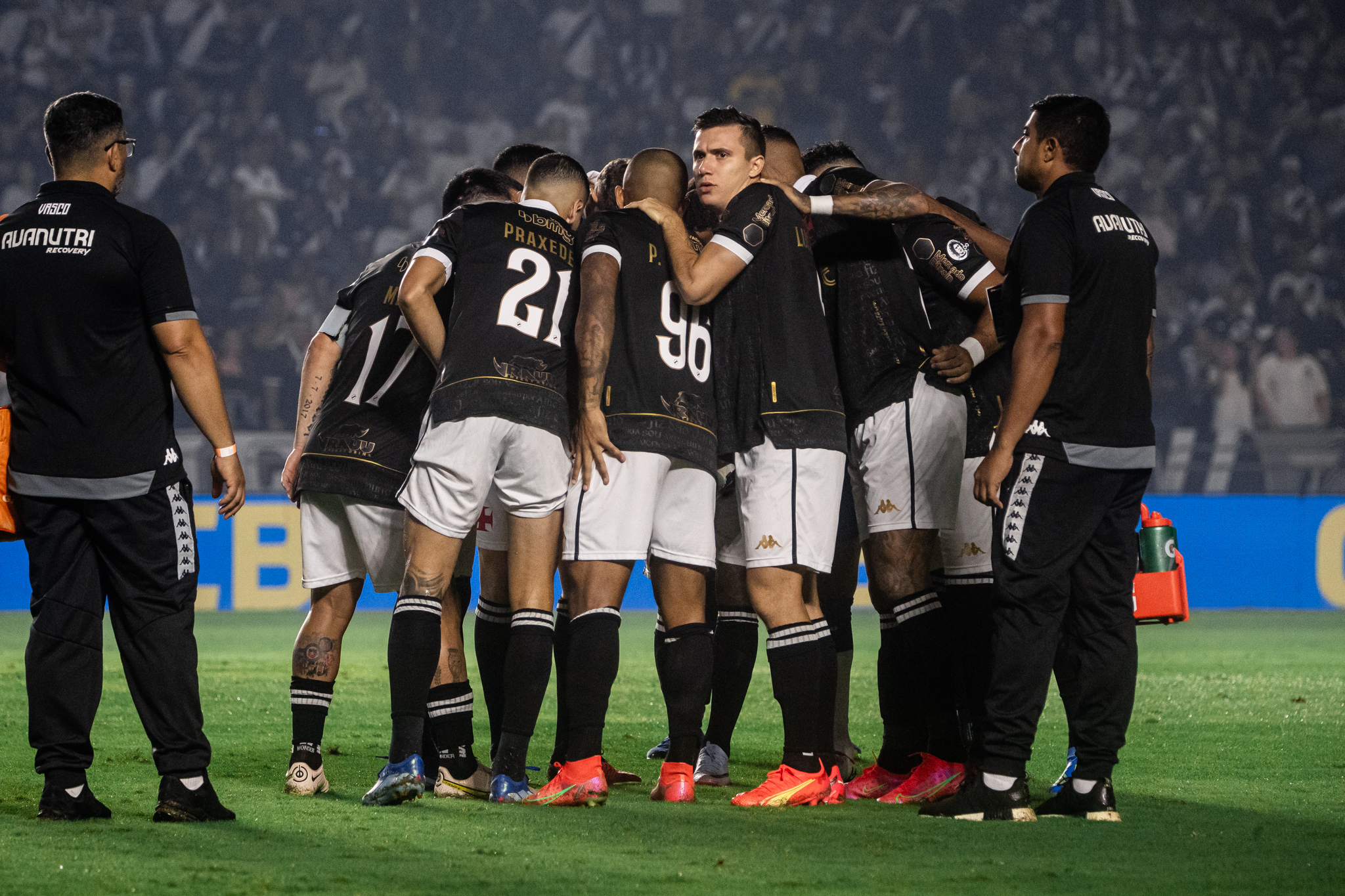Vasco vence o Cuiabá na Arena Pantanal pelo Brasileirão