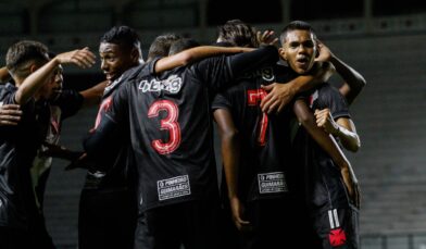 Sub-17 vence o Flamengo em São Januário pelo Brasileirão