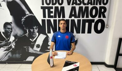 Vasco assina contrato de formação com três Meninos da Colina