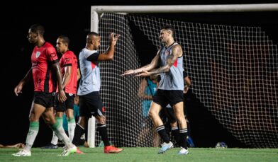 Vasco vence jogo-treino diante do América-MG em São Januário