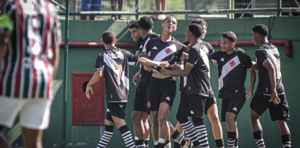 Vasco goleia Fluminense e sai na frente na final da Copa Rio Sub-15